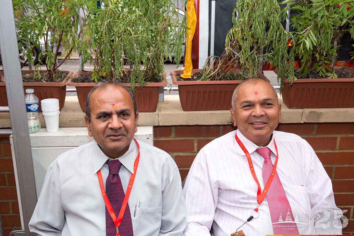 ©1987-2017 SKS Swaminarayan Temple East London